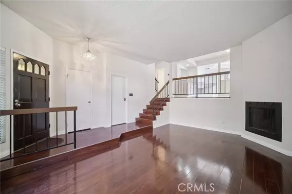 West Hills (los Angeles), CA 91307,22525 Sherman Way #403