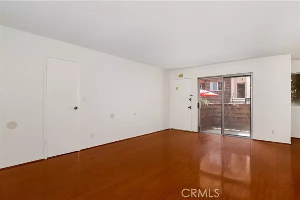 Encino (los Angeles), CA 91316,5403 Newcastle Avenue #28