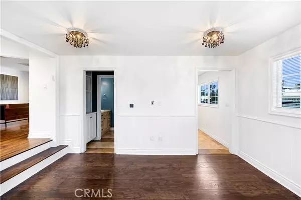 Van Nuys (los Angeles), CA 91401,6000 Woodman Avenue #A1