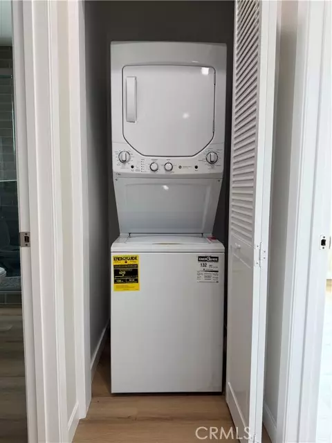 Sun Valley (los Angeles), CA 91352,7330 Riverton #3/4