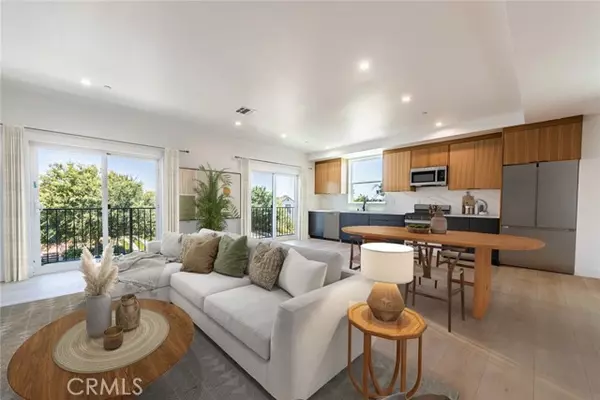 Los Angeles, CA 90019,1559 S Ogden Drive