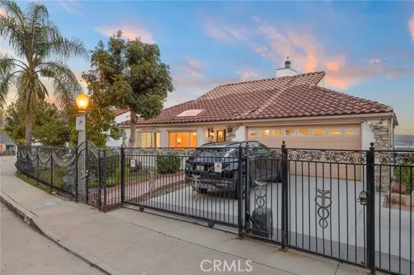 Los Angeles, CA 90027,3916 Carnavon