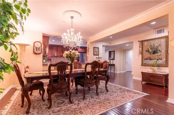 Sherman Oaks, CA 91403,4533 Vista Del Monte Avenue #201