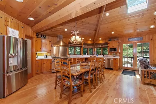 275 D Lane, Lake Arrowhead, CA 92352