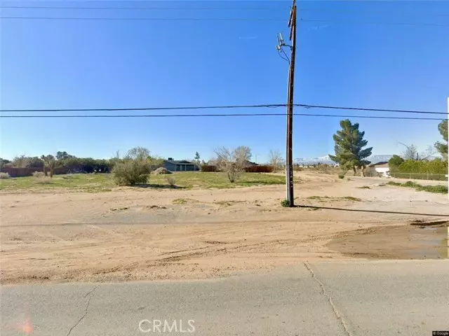 10701 Chamberlaine Way, Adelanto, CA 92301