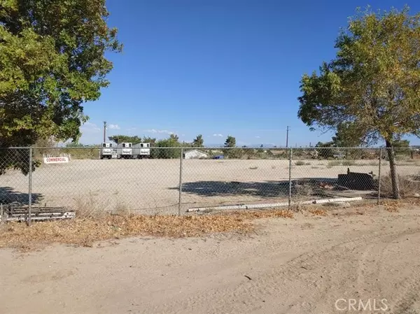 4175 Warbler Road, Phelan, CA 92371