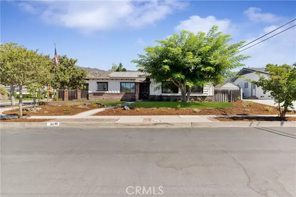 1017 E Laurel Avenue, Glendora, CA 91741