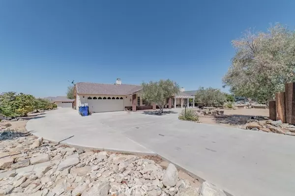 16926 Ocotilla Road, Apple Valley, CA 92307