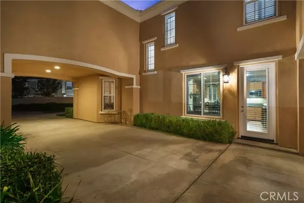 Fontana, CA 92336,5437 Martingale Way