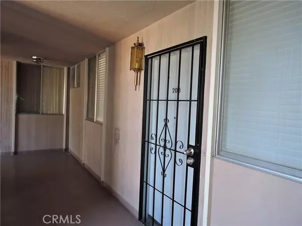 Riverside, CA 92506,6979 Palm Court #208B