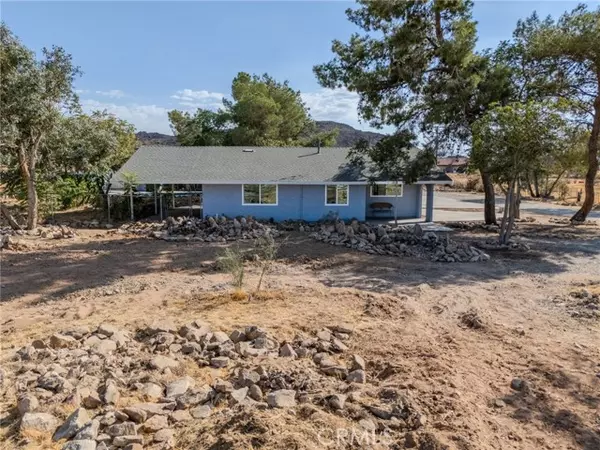 24141 Standing Rock Road, Apple Valley, CA 92307