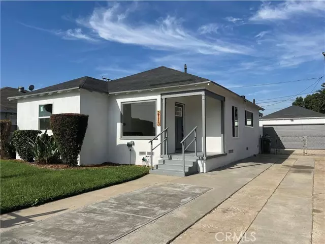 Compton, CA 90221,2113 N Locust Avenue