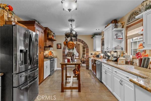 208 E 3rd Street, San Dimas, CA 91773