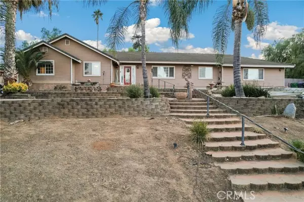 Riverside, CA 92504,17335 Via Frontera