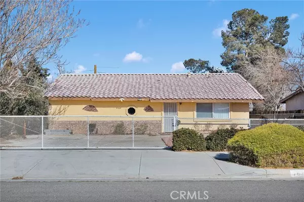 16288 Smoke Tree Street, Hesperia, CA 92345