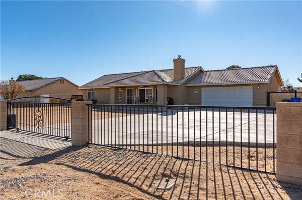 22209 Broken Lance Road, Apple Valley, CA 92307