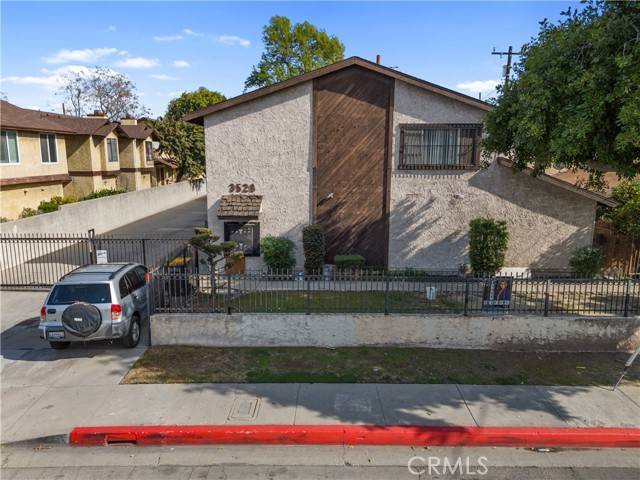 El Monte, CA 91732,3528 La Madera Avenue