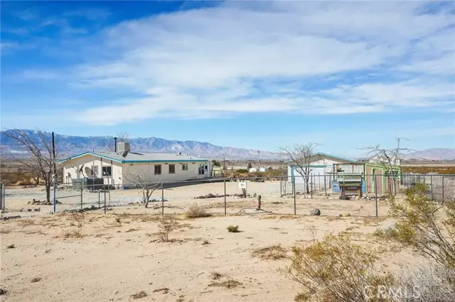 11330 Lakeview Avenue, Lucerne Valley, CA 92356