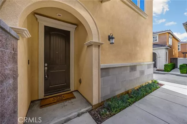 Eastvale, CA 92880,6014 Sendero