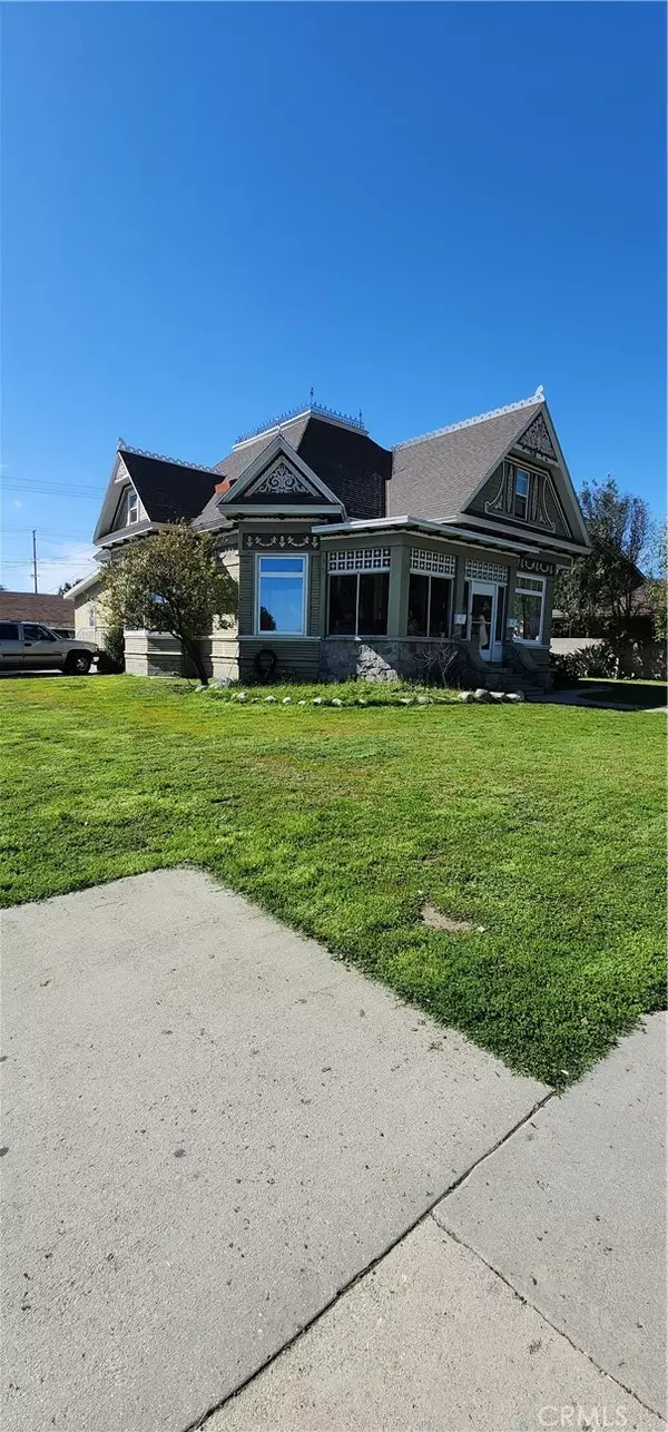Azusa, CA 91702,403 N San Gabriel Avenue
