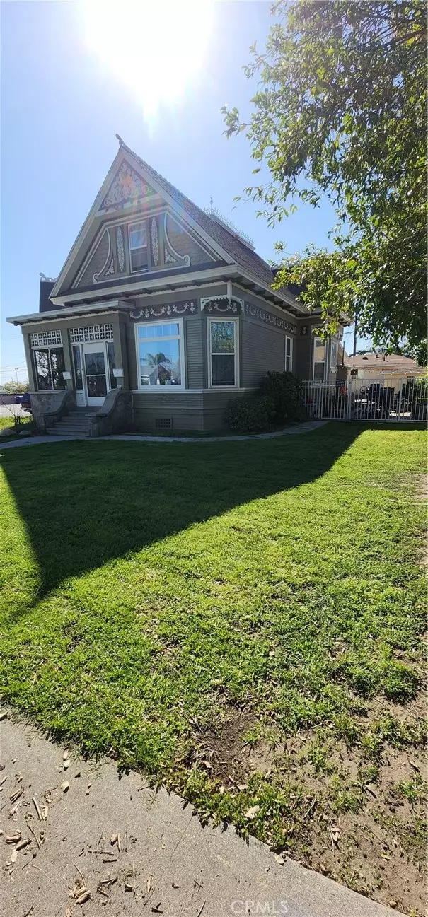 Azusa, CA 91702,403 N San Gabriel Avenue