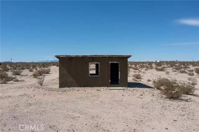 Joshua Tree, CA 92252,1476 W Hales Drive