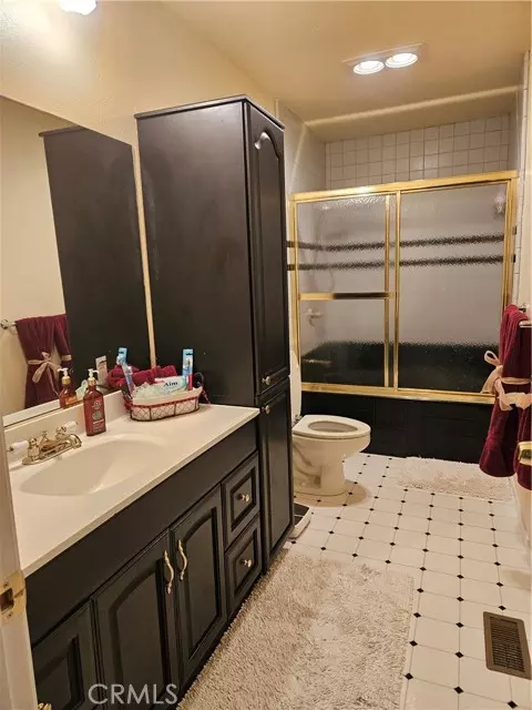 Twin Peaks, CA 92391,375 Grandview Road