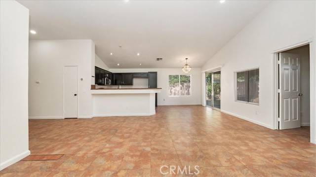 Perris, CA 92571,947 Regency Street