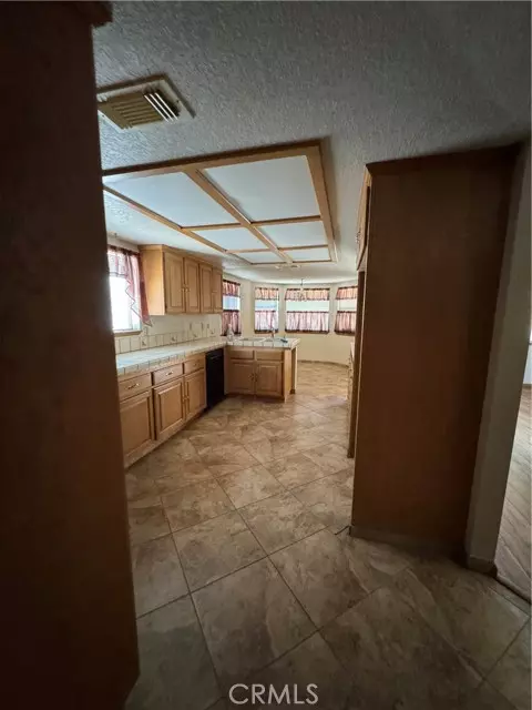 Victorville, CA 92395,18515 Kalin Ranch Drive