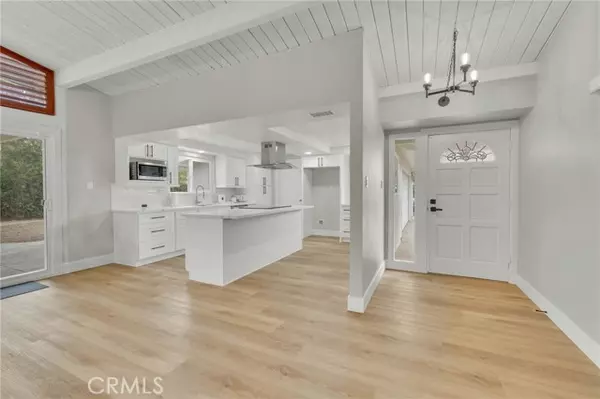 Covina, CA 91723,418 S Vecino Drive