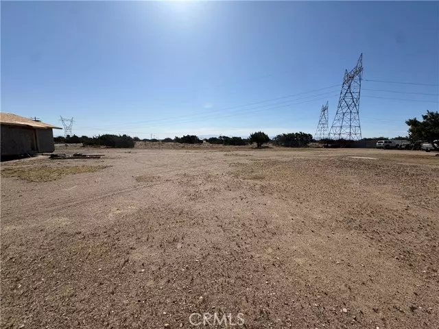 10717 Muscatel Street, Oak Hills, CA 92344