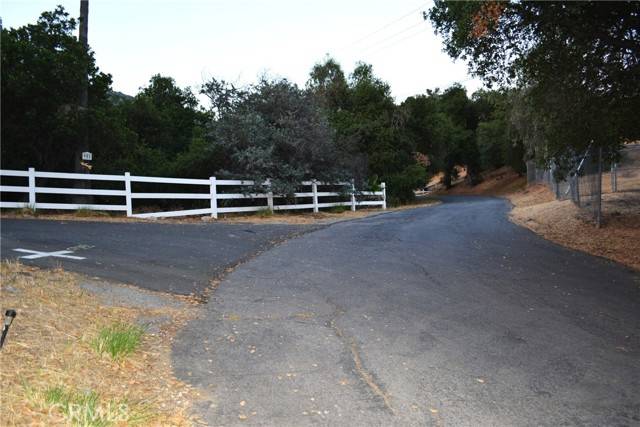 Glendora, CA 91741,946 N Glendora Ave