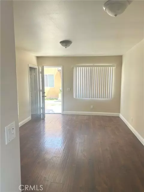 Los Angeles, CA 90044,626 W 59th Place