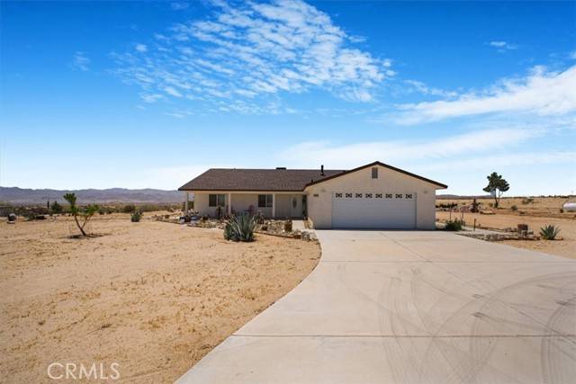 Joshua Tree, CA 92252,61975 La Brisa Drive