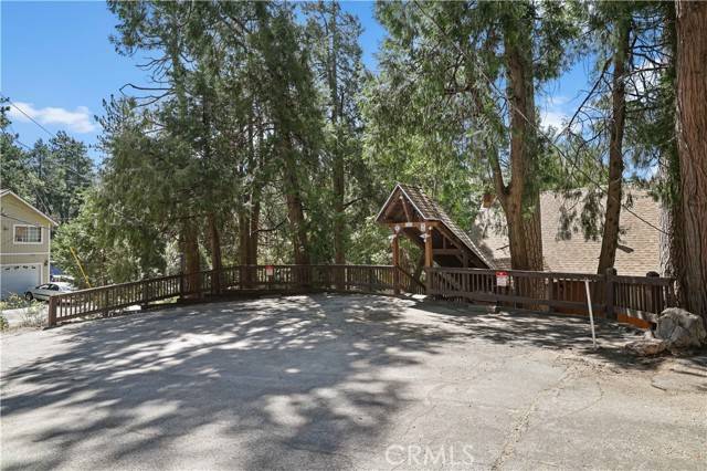 Crest Park, CA 92326,27481 Meadow Drive