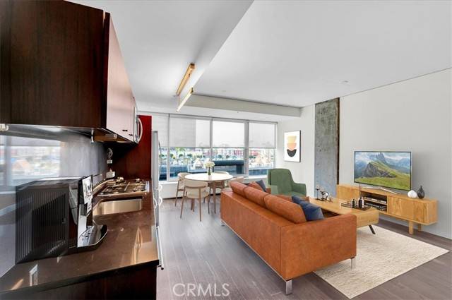 1155 S Grand Avenue #811, Los Angeles, CA 90015