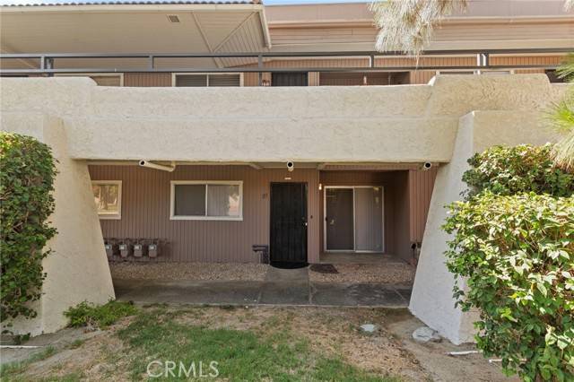 575 N Villa Court #111, Palm Springs, CA 92262