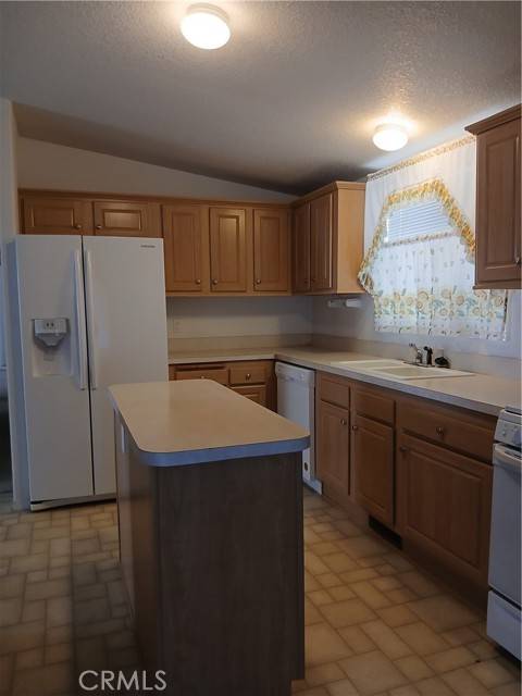 Victorville, CA 92395,13393 Mariposa Rd Spc 251 Road
