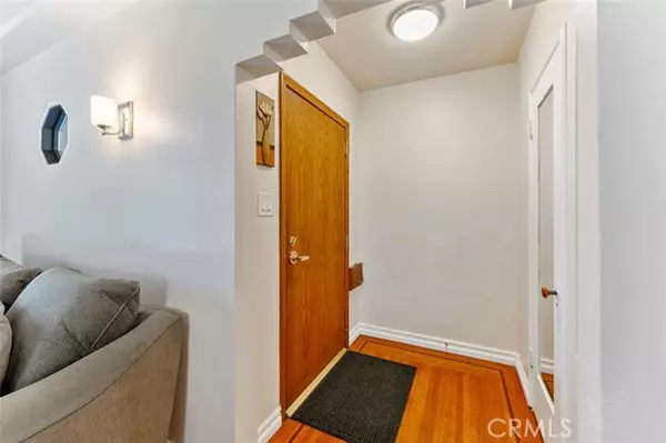 Los Angeles, CA 90047,2118 W 84th Street
