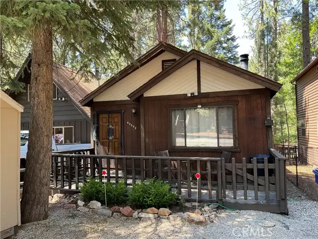 Big Bear Lake, CA 92315,42592 Cedar Avenue