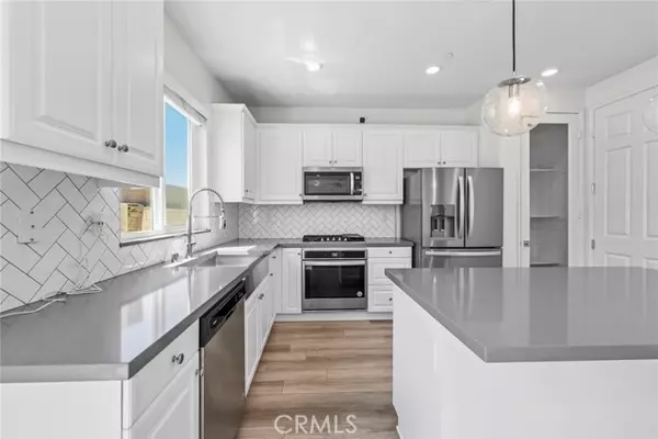 Victorville, CA 92395,12938 Rocky Trail Way