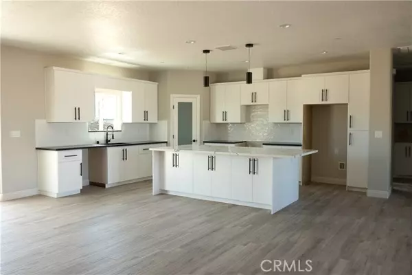 Apple Valley, CA 92308,12409 Pawnee Road