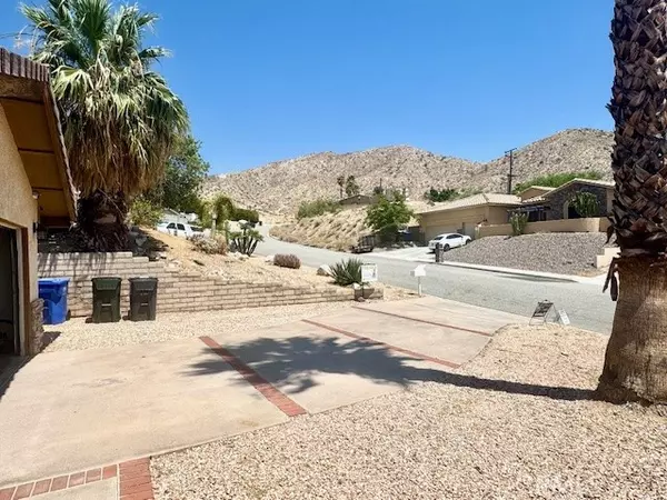 Desert Hot Springs, CA 92240,9093 Puesta Del Sol