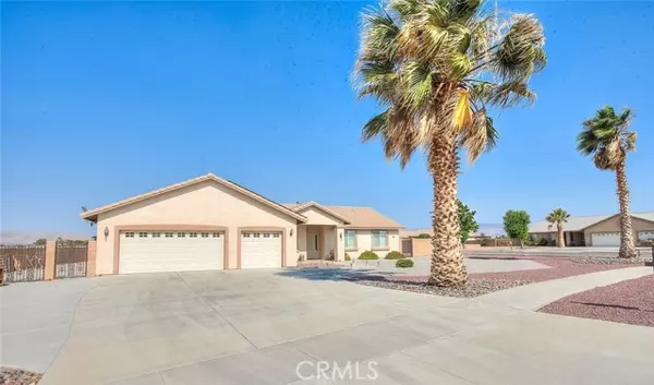 15095 Douglas Street, Apple Valley, CA 92307