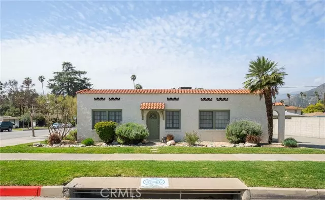 101 W Bennett Avenue, Glendora, CA 91741