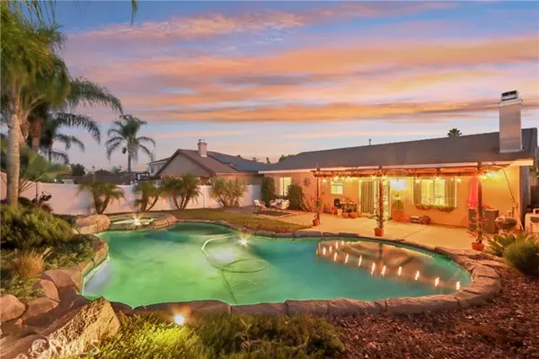 25644 Mountain Glen Circle, Menifee, CA 92585