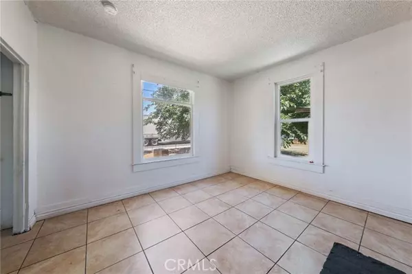 Littlerock (also Little Rock), CA 93543,7812 Pearblossom