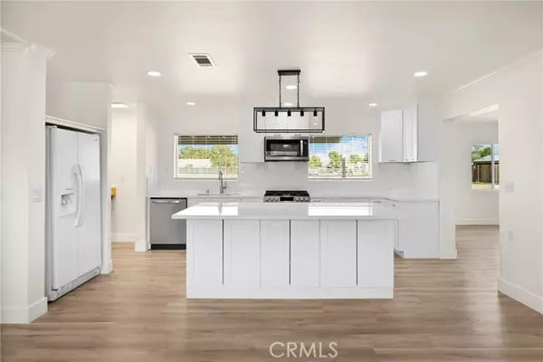 Apple Valley, CA 92307,14265 Santee Road