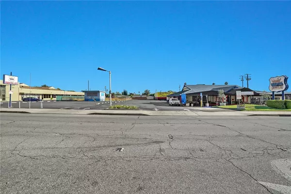 Glendora, CA 91740,640 W Route 66