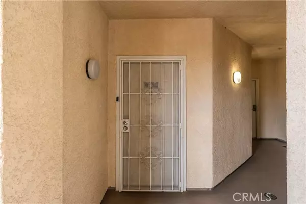 West Covina, CA 91791,130 S Barranca St, #302